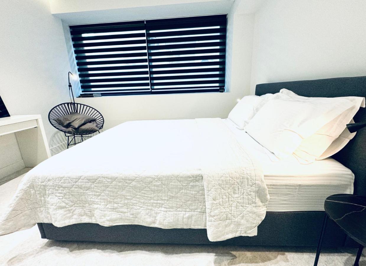 Stylish Central Superior Bedroom In Kolonaki Athen Exterior foto
