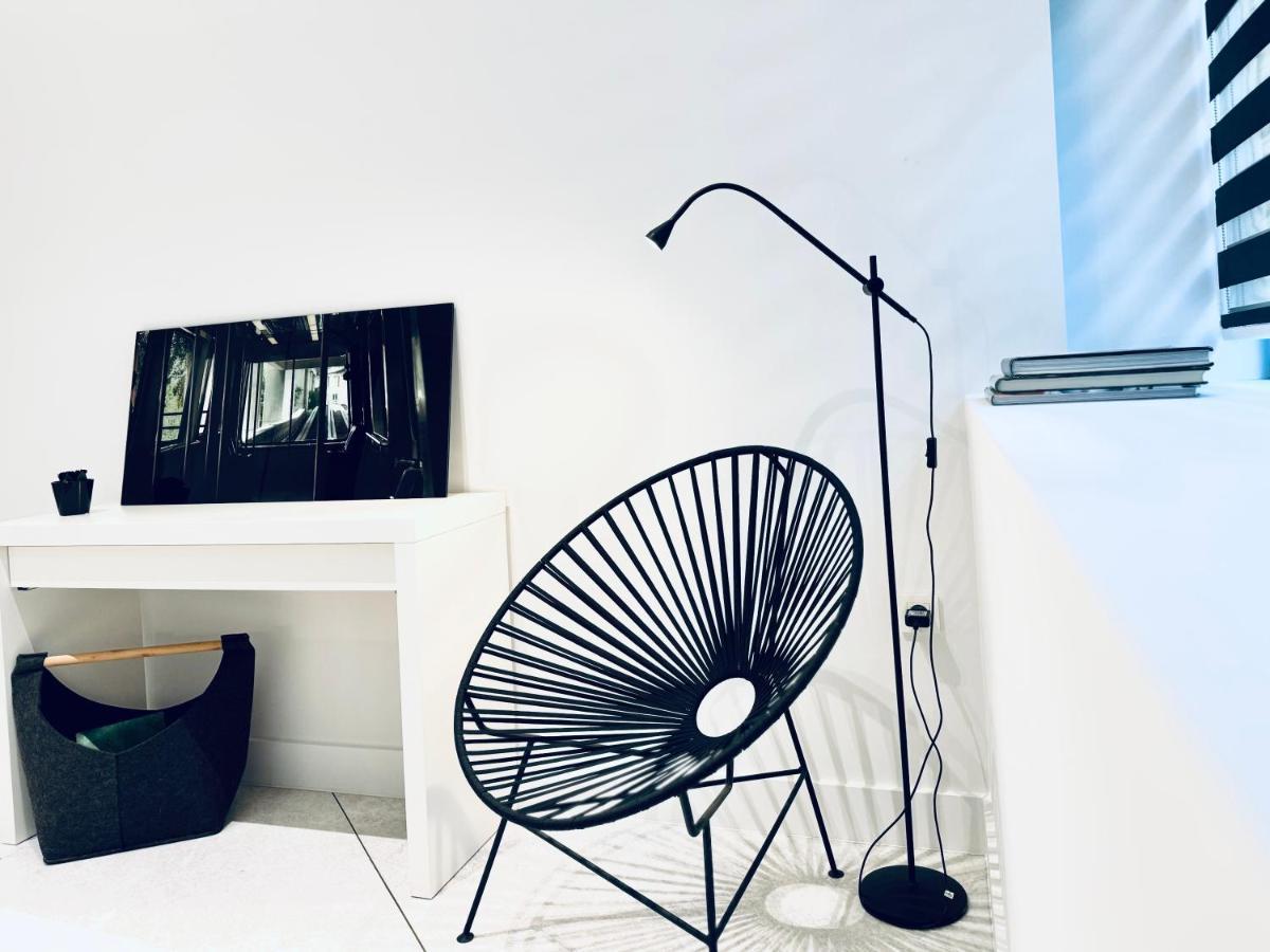Stylish Central Superior Bedroom In Kolonaki Athen Exterior foto